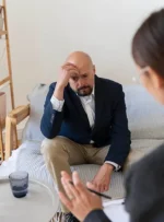 İçimde Büyük Bir Boşluk Var, Hiçbir Şey Mutlu Etmiyor